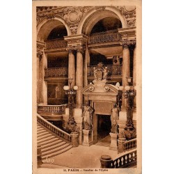 Carte postale ancienne Paris escalier de l’Opéra Garnier
