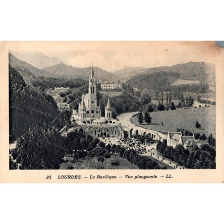 Carte postale ancienne Lourdes basilique vue plongeante LL