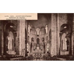 Carte postale ancienne Saint-Nectaire intérieur de l’église chapiteaux remarquables
