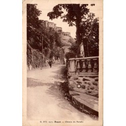 Carte postale ancienne Royat Chemin du Paradis Puy-de-Dôme