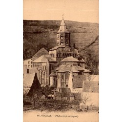 907 - ORCIVAL - L’Église (Style auvergnat)