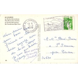 Carte postale ancienne Lourdes – La Grotte miraculeuse « À la grotte bénie, j’ai prié pour vous »