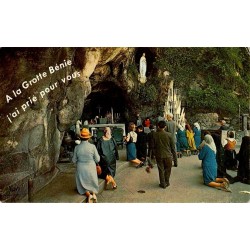 Carte postale ancienne Lourdes la grotte miraculeuse j’ai prié pour vous