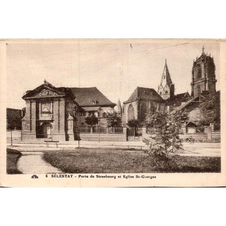 Carte postale ancienne Sélestat Porte de Strasbourg et Église Saint-Georges
