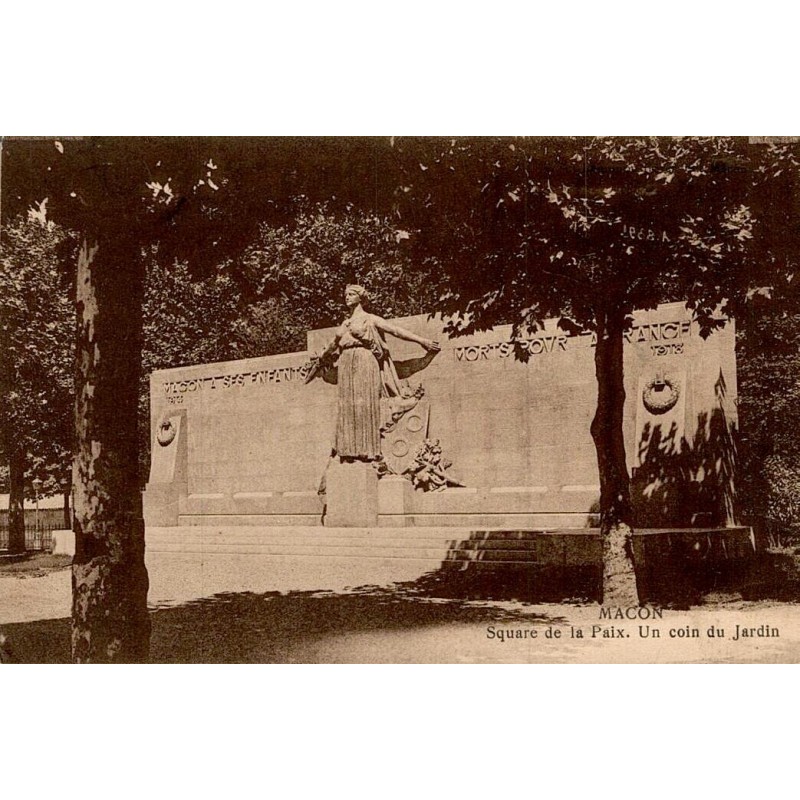 Carte postale ancienne Mâcon Square de la Paix Un Coin du Jardin