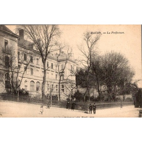Carte postale ancienne Mâcon La Préfecture