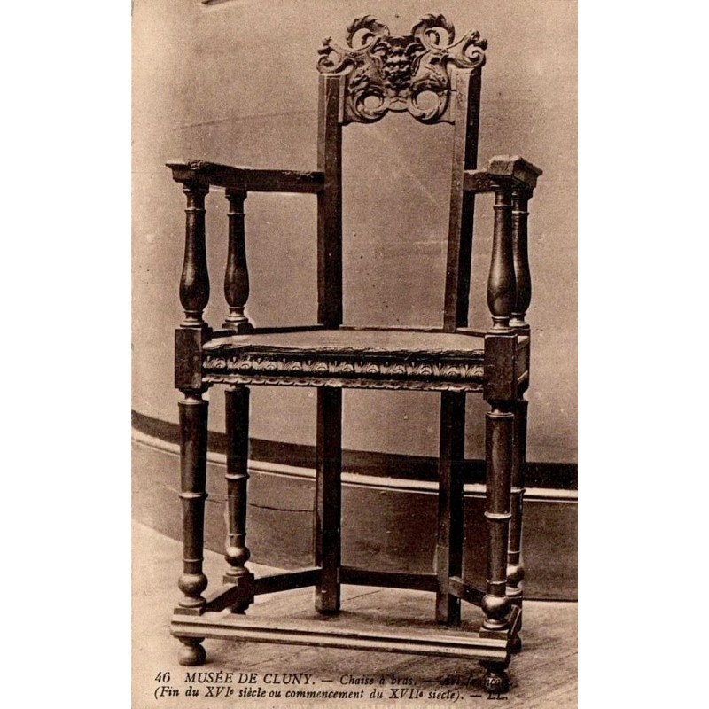 Carte postale ancienne Musée de Cluny Chaise à Bras mobilier médiéval