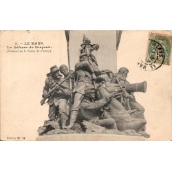 Carte postale ancienne Le Mans La Défense du Drapeau statue de Chanzy