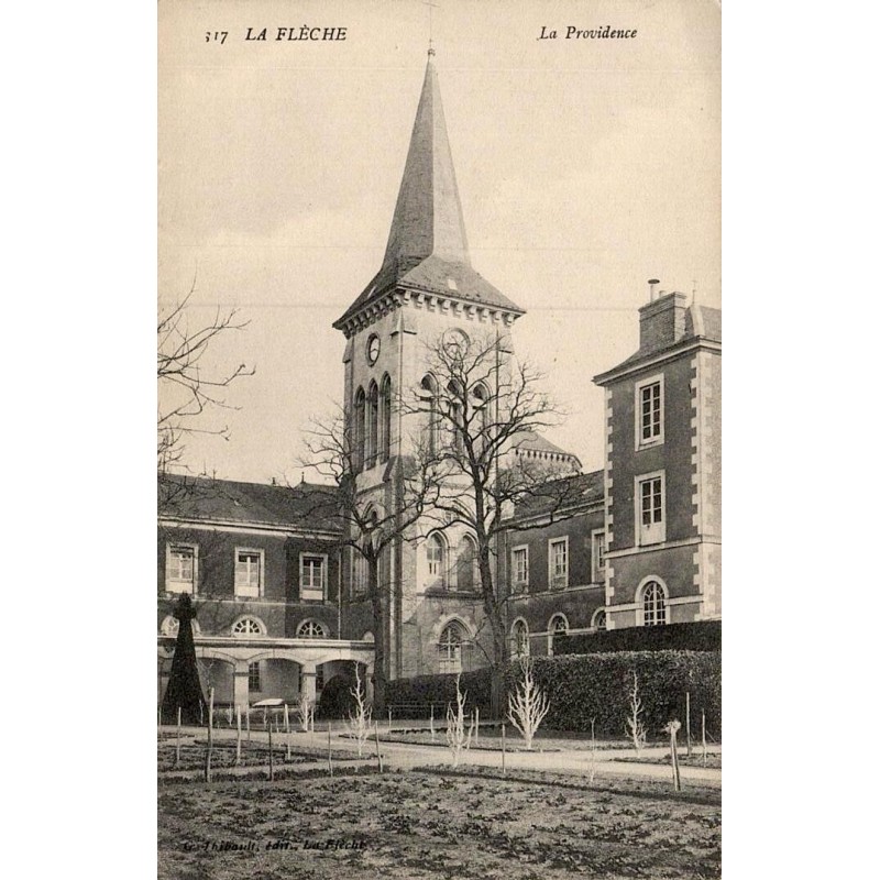 Carte postale ancienne La Flèche La Providence établissement historique