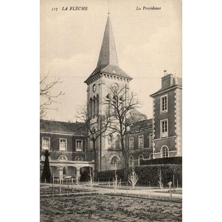 Carte postale ancienne La Flèche La Providence établissement historique