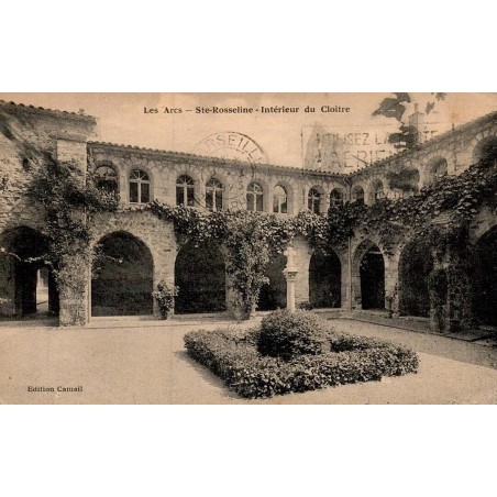 Carte postale ancienne Les Arcs intérieur du cloître de Sainte-Roseline