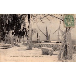 Carte postale ancienne Bise glaciale à Évian-les-Bains au Jardin Anglais
