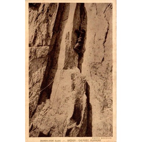 Carte postale ancienne Chamonix Mont-Blanc Grépon Cheminée Mummery