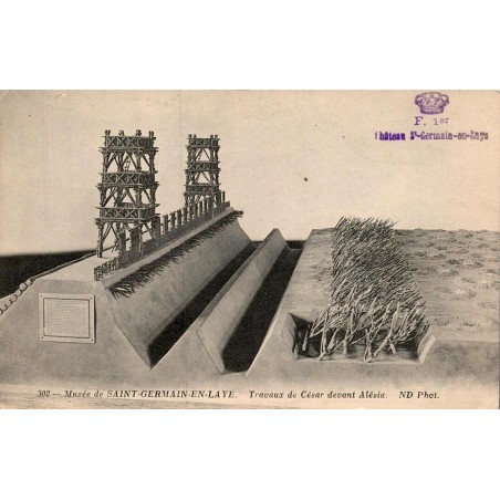 Carte postale ancienne Musée de Saint-Germain-en-Laye Travaux de César devant Alésia