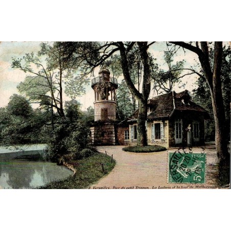 Carte Postale Ancienne  -  Versailles, Parc du petit Trianon, la Laiterie et la Tour de Malborough - Yvelines