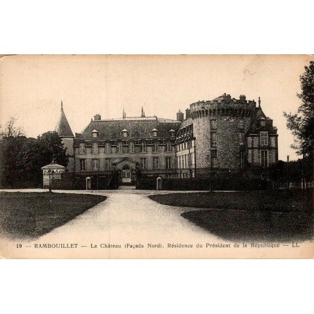 Carte Postale Ancienne  -  RAMBOUILLET - Le Château façade nord. Résidence du Président de la République - Yvelines