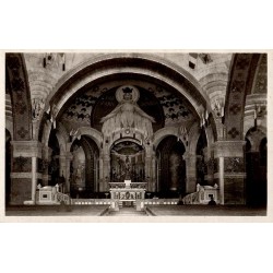 Carte postale ancienne Lourdes intérieur de la basilique