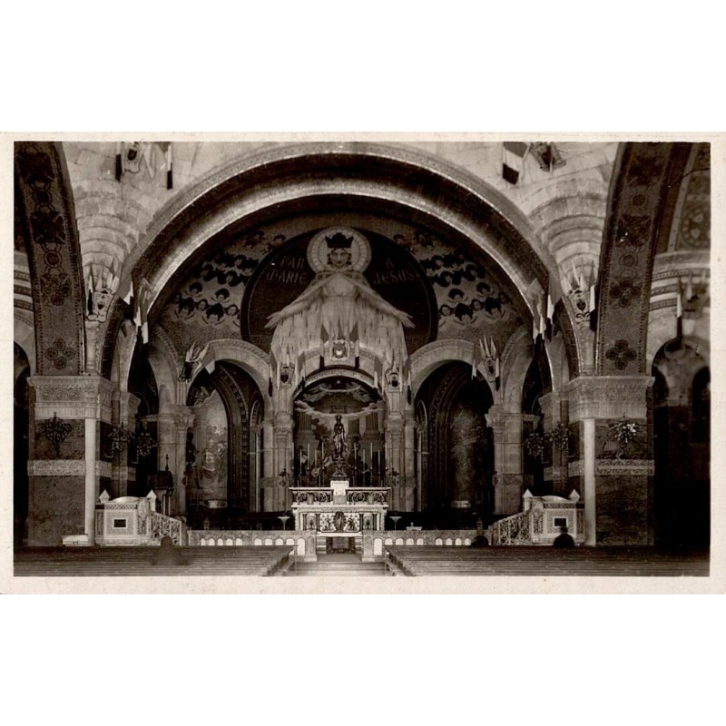 Carte postale ancienne Lourdes intérieur de la basilique