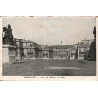 Carte Postale Ancienne - VERSAILLES - Cour de Marbre du Palais - Yvelines