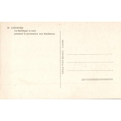 Carte postale ancienne Lourdes – La Basilique la nuit pendant la Procession aux Flambeaux