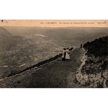 Carte postale ancienne Lourdes chemin du sommet du Jer
