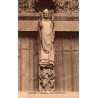 Carte postale ancienne d’Amiens dans la Somme montrant la statue de Saint Firmin à la cathédrale Notre-Dame