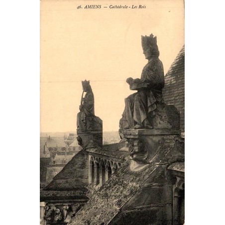 Carte postale ancienne d’Amiens dans la Somme montrant les Rois sculptés de la cathédrale Notre-Dame