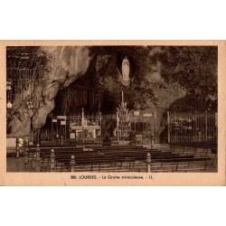 Carte postale ancienne Lourdes La Grotte Miraculeuse LL