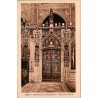 Carte postale ancienne d’Albi dans le Tarn montrant la porte du chœur de la cathédrale Sainte-Cécile