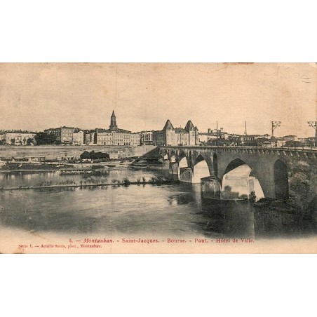 Carte postale ancienne Montauban Saint-Jacques Bourse Pont Hôtel de Ville