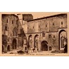 31 - AVIGNON - Palais des Papes -  Cour d'honneur et Façade intérieure