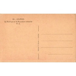 Carte postale ancienne Lourdes – La Basilique et le Monument Interallié