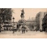 Carte postale ancienne Avignon Monument de la Réunion du Comtat à la France