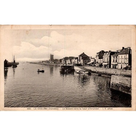 Carte postale ancienne La Chaume Le Bassin vers la Tour d'Arundel LV Photo