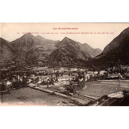 Carte postale ancienne Pierrefitte vallée de Luz vue générale entrée vallée
