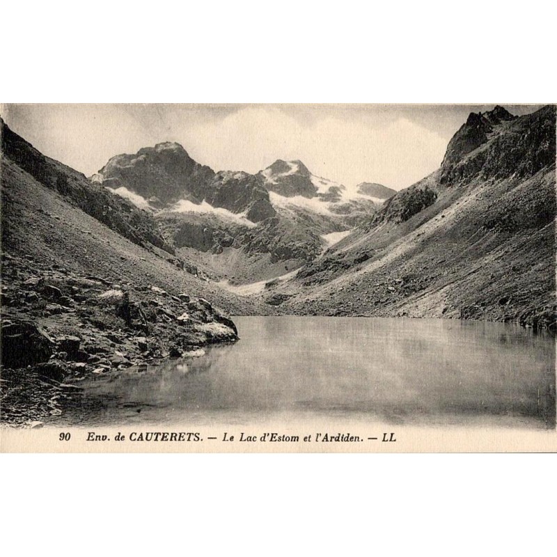 Carte postale ancienne Pierrefitte vallée de Luz vue générale entrée vallée