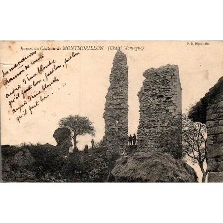 Carte postale ancienne Châtel-Montagne Ruines du Château de Montmorillon Allier