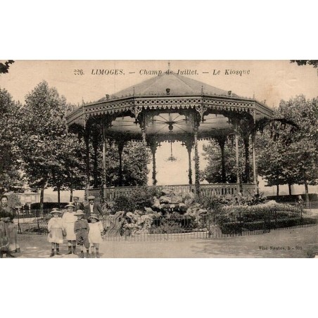 Carte postale ancienne Limoges Champs de Juillet Le Kiosque Haute-Vienne 87
