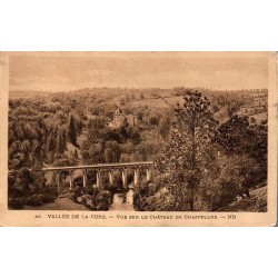 25 - VALLÉE DE LA CURE - Vue sur le Château de Chastellux. -- ND