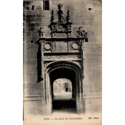 Carte postale ancienne Sens Yonne la Porte de l'Archevêché