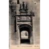 Carte postale ancienne Sens Yonne la Porte de l'Archevêché