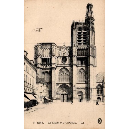 Carte postale ancienne Sens Yonne la façade de la cathédrale Saint-Étienne