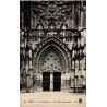 Carte postale ancienne Sens Yonne la cathédrale la Porte d'Abraham