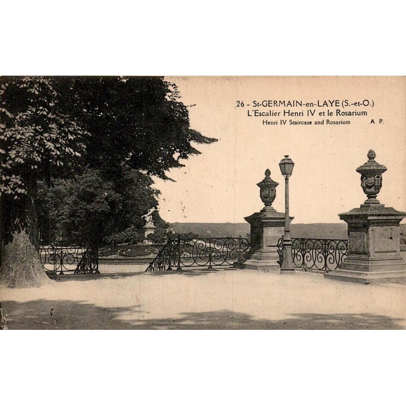26 - Saint Germain en Layes - L'Escalier Henri IV et le Rosarium