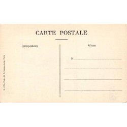 Écouen Val-d'Oise carte postale ancienne cour d'honneur de la Maison d'Éducation de la Légion d'Honneur