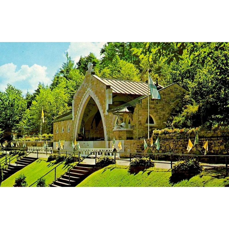 Carte postale ancienne Lourdes – La Chapelle, sanctuaire religieux
