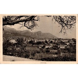 Carte postale ancienne Vence vue d’ensemble avec les Baous Alpes-Maritimes