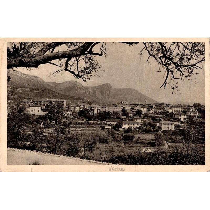 Carte postale ancienne Vence vue d’ensemble avec les Baous Alpes-Maritimes