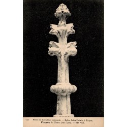 Carte postale ancienne Troyes église Saint-Urbain fleuron du chœur Aube