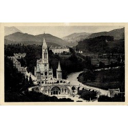 Carte postale ancienne Lourdes – La Basilique vue depuis le Château Fort